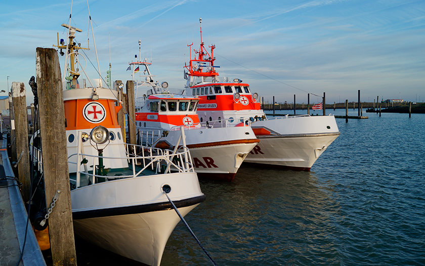 Drei Seenotrettungskreuzer im Norderneyer Hafen