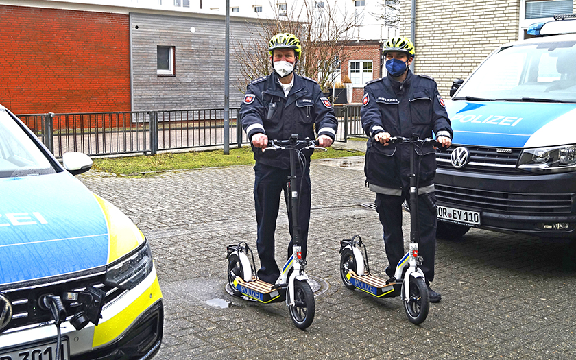 Norderney Polizei mit E-Scooter
