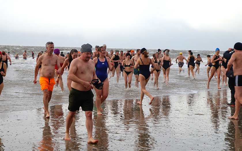 Das erste Meerbad des Jahres