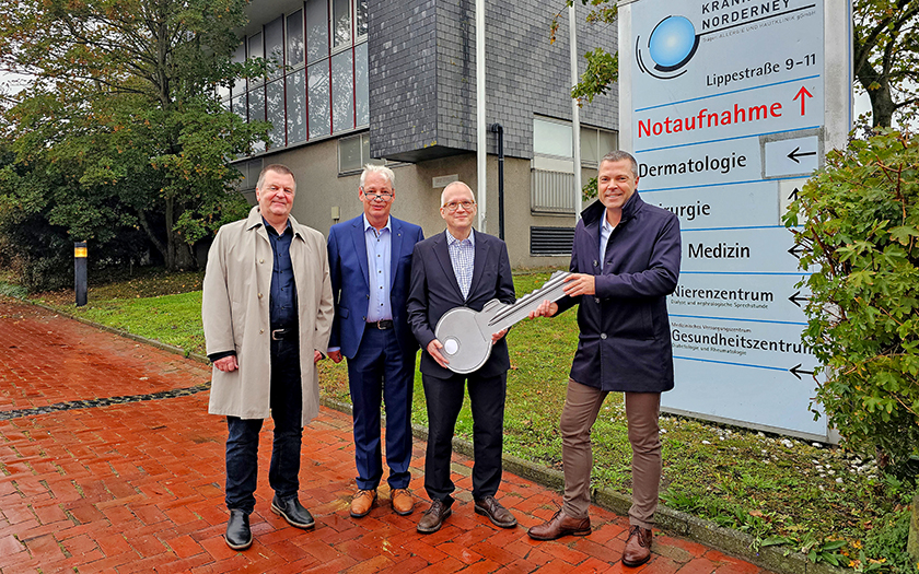 Insolvenzverwater übergibt den Schlüssel des Krankenhauses an die Stadt Norderney